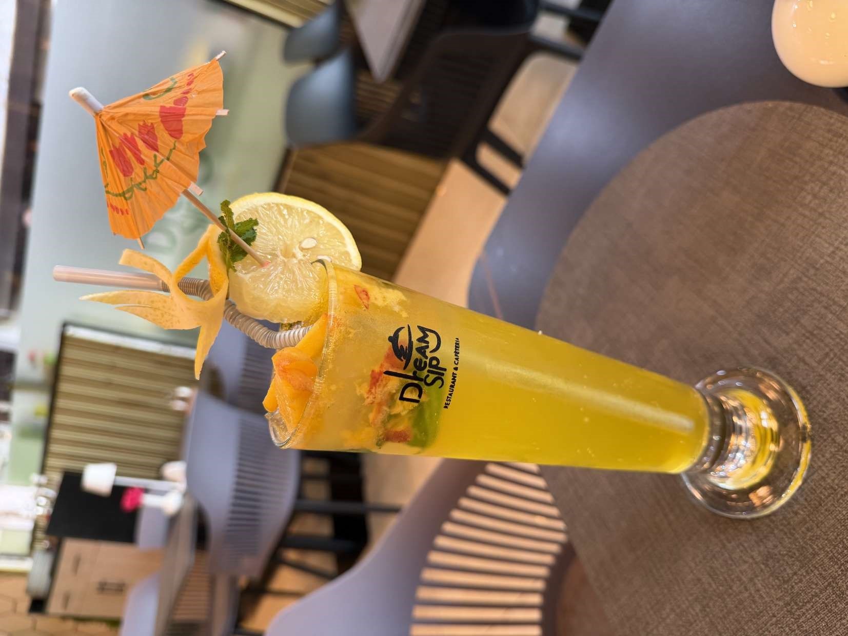 Signature Dream Sip blue mojito